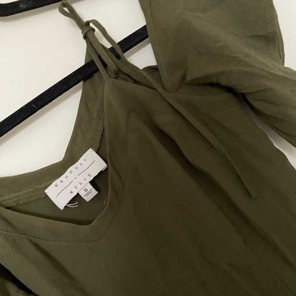 Kendall&Kyle Romper - Picture 3 of 3